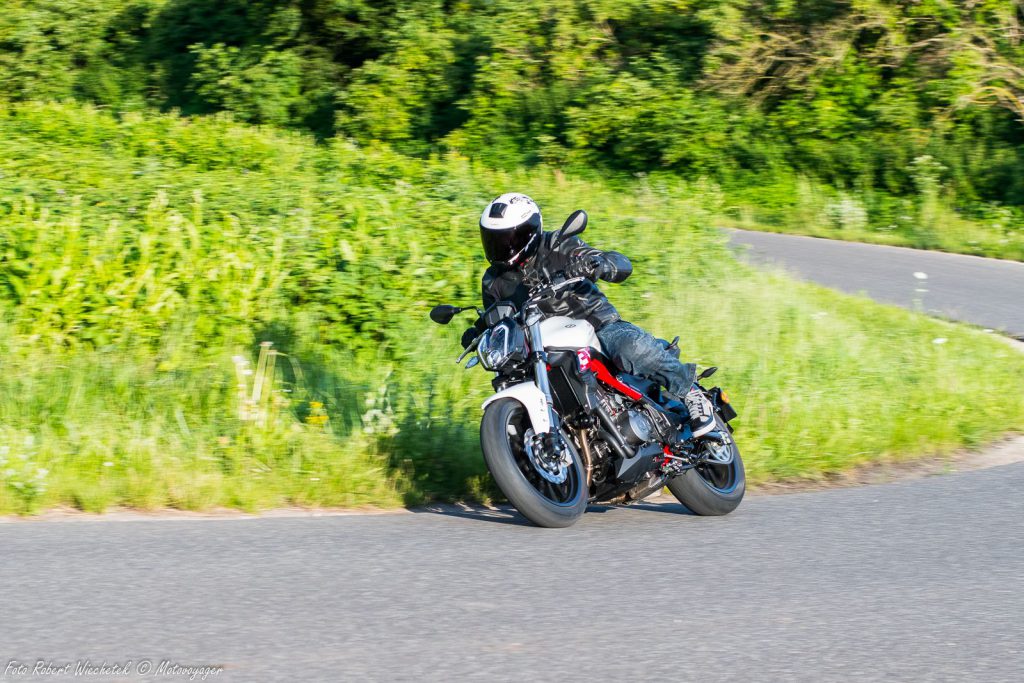 benelli 302 s włoski naked motocykl motor-land