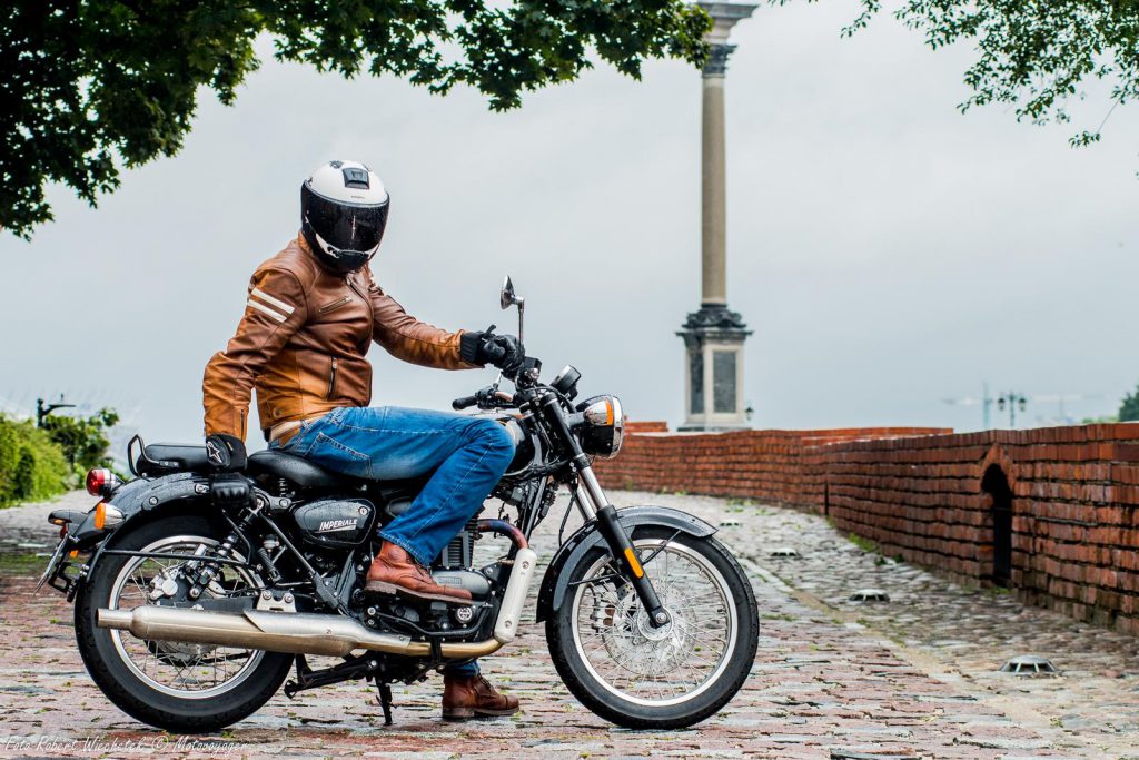 benelli imperiale 400 motocykl retro w nowoczesnym wydaniu