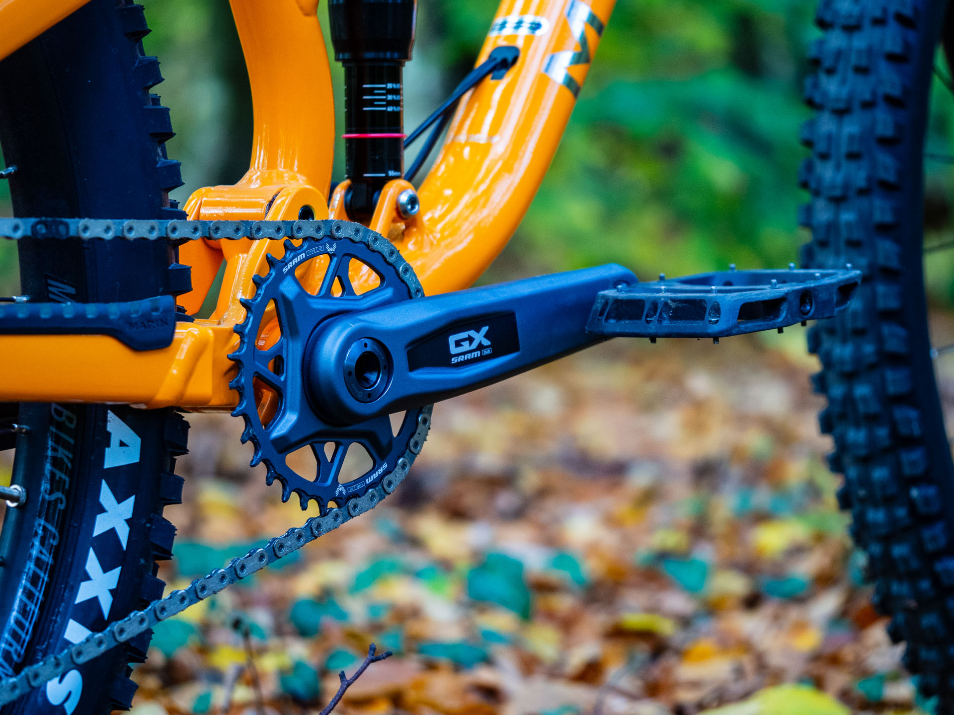 Jak wybrać rowery z pełnym zawieszeniem – przewodnik po kategoriach: trail, enduro i downhill 23