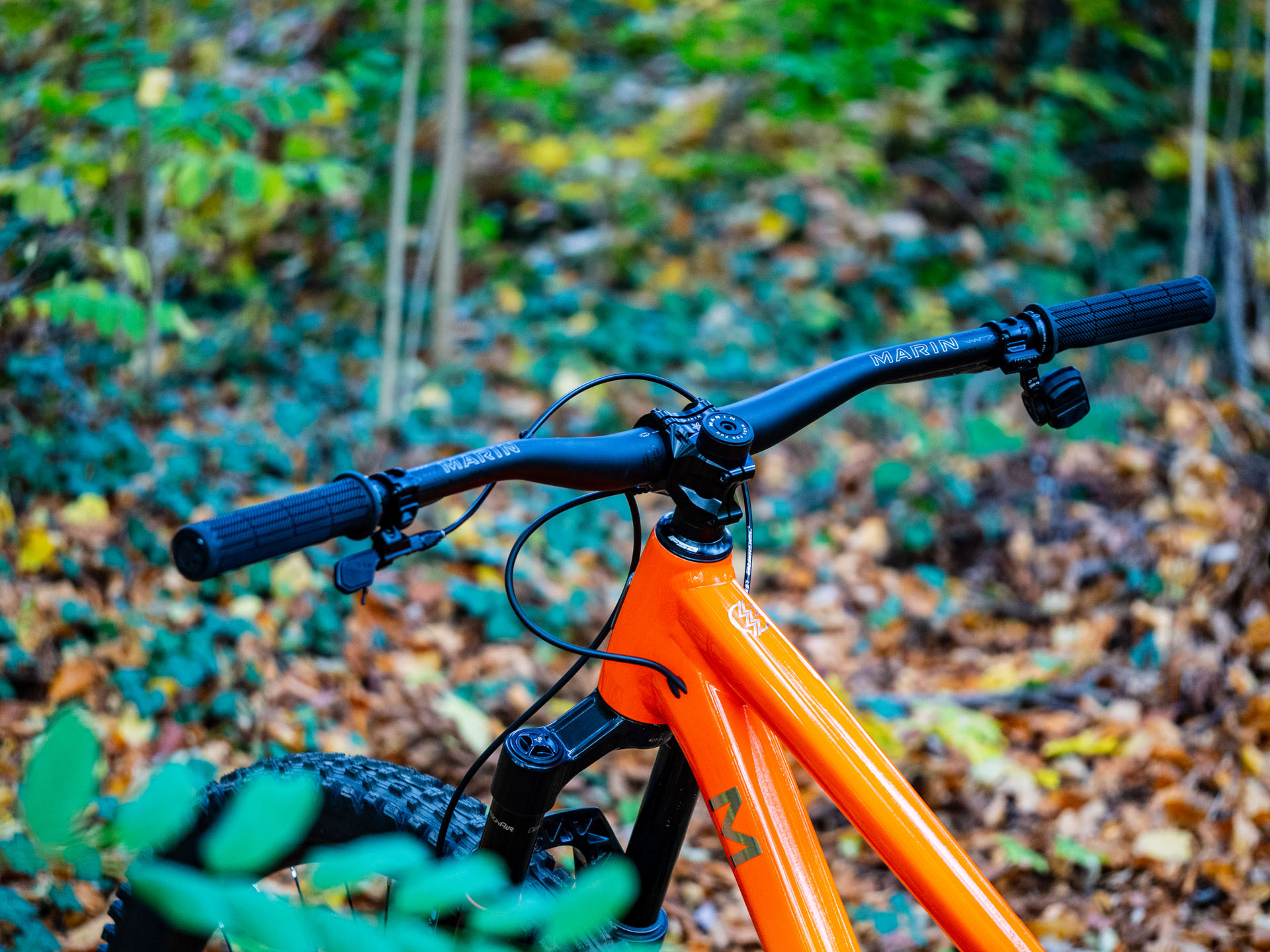 Jak wybrać rowery z pełnym zawieszeniem – przewodnik po kategoriach: trail, enduro i downhill 22