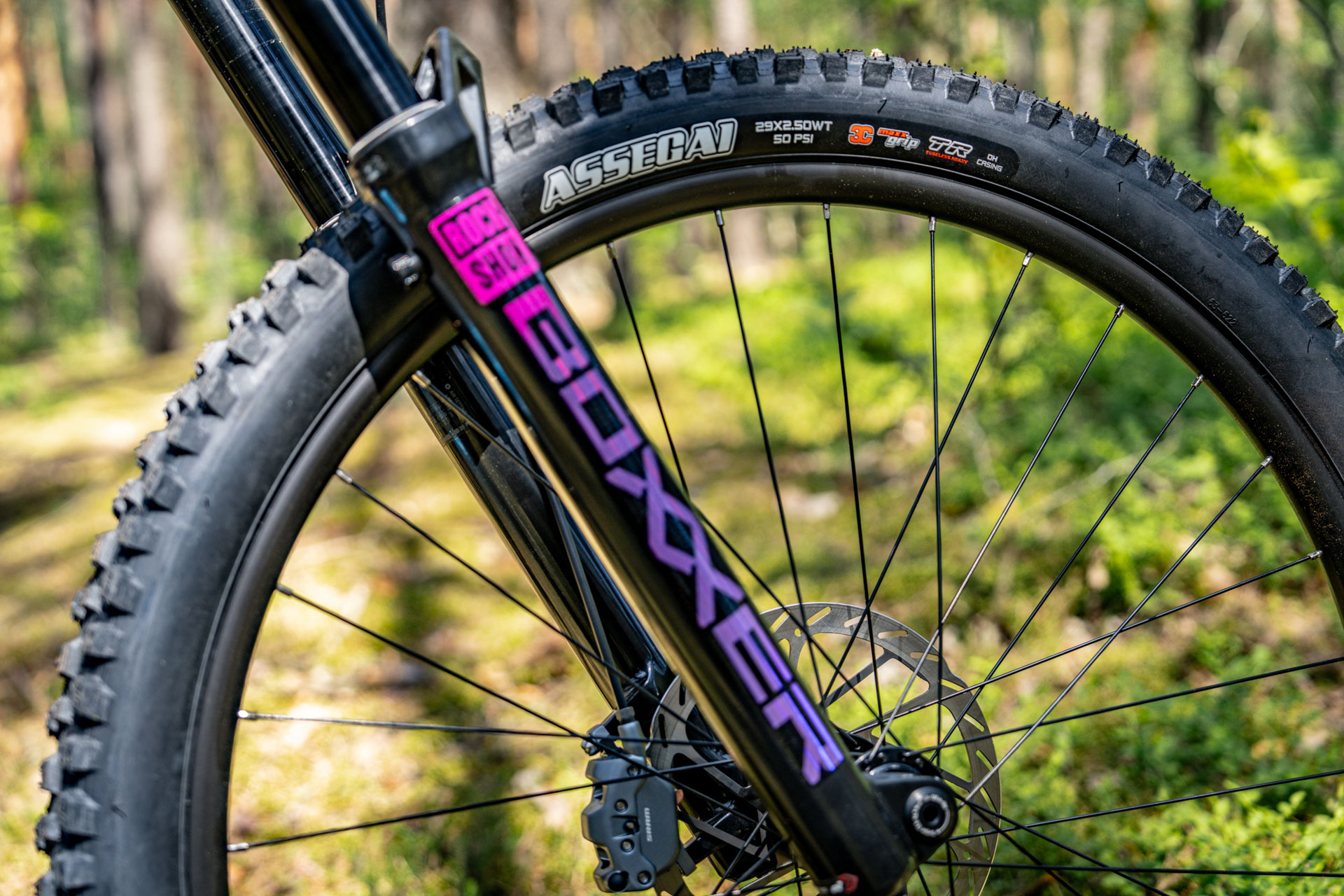 Jak wybrać rowery z pełnym zawieszeniem – przewodnik po kategoriach: trail, enduro i downhill 42
