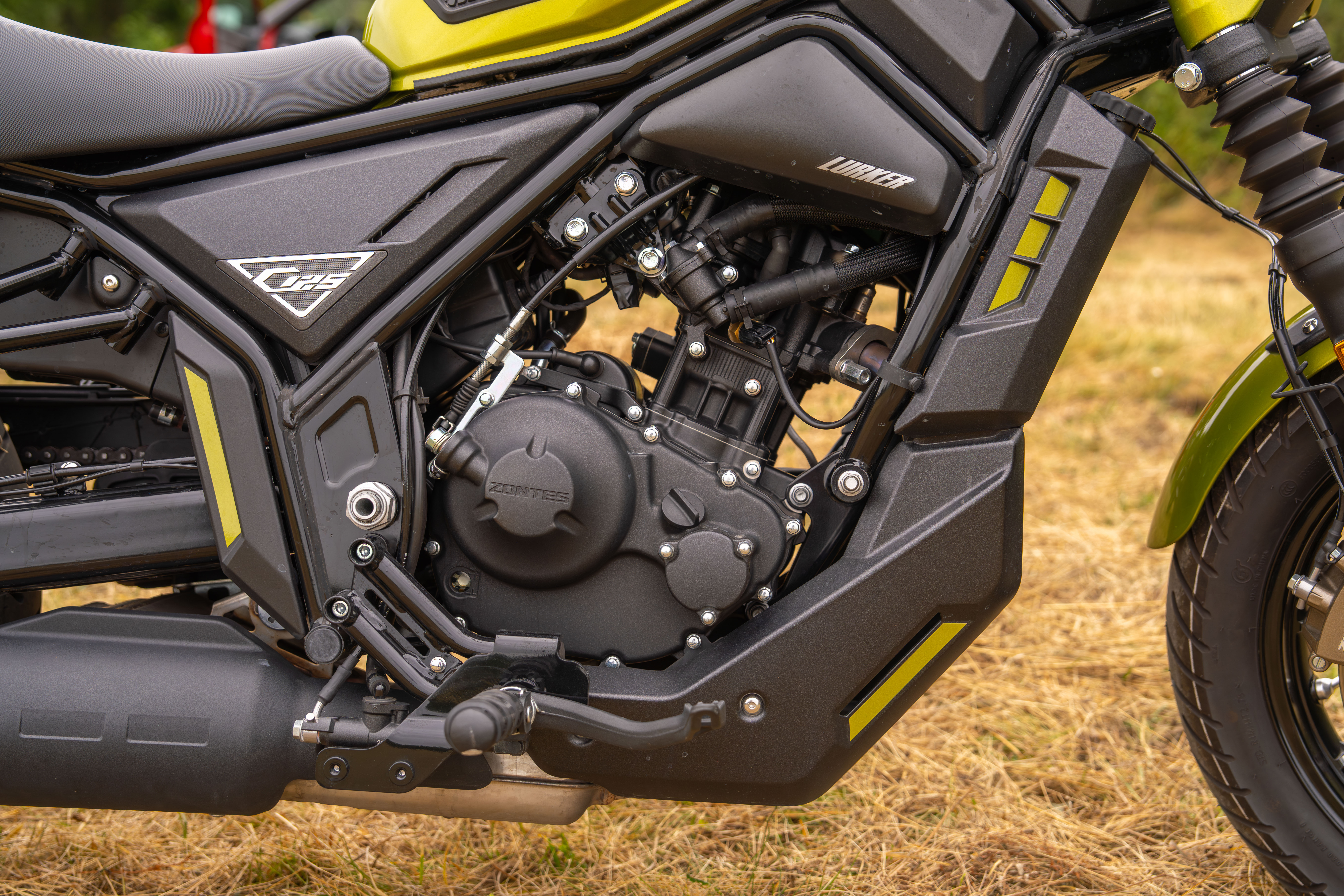 Zontes 125C vs. QJMOTOR SRV 125. Poręczne customy 2