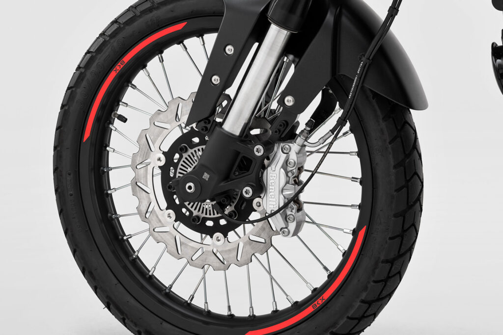Benelli BKX 125 7