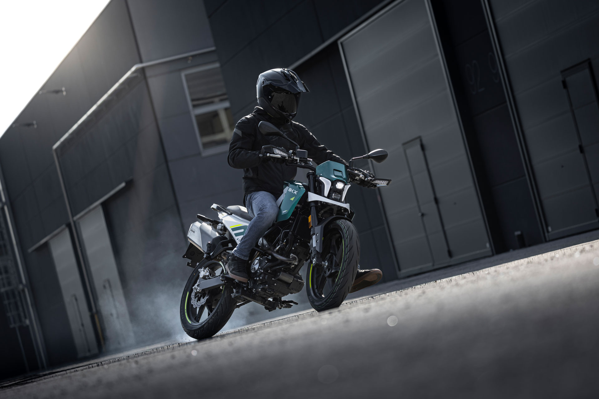 Benelli BKX 125S 4