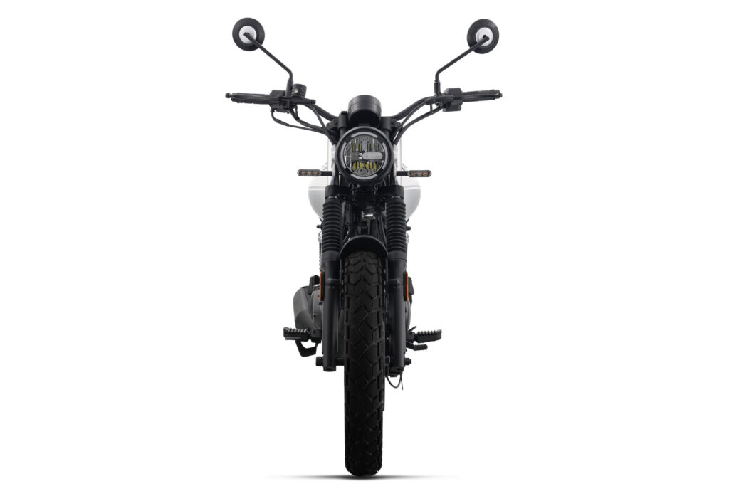 STUDIO-X-LIGHT-125-00017