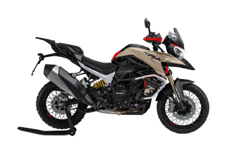 Benelli TRK 902 Stradale i Xtreme z kompletem kufrów 13